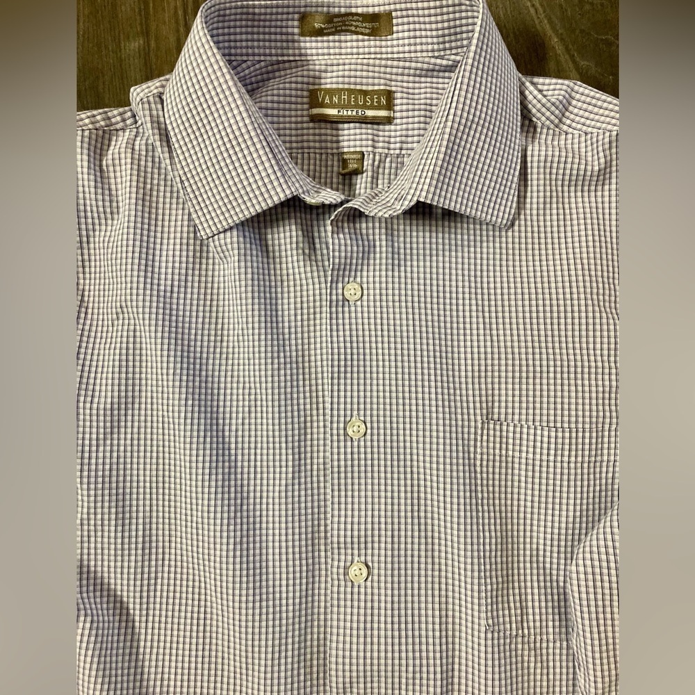 🌟2/$22🌟Van‎ Heusen Broadcloth Fitted Wrinkle Free Button Down Shirt 16.5/34-35
